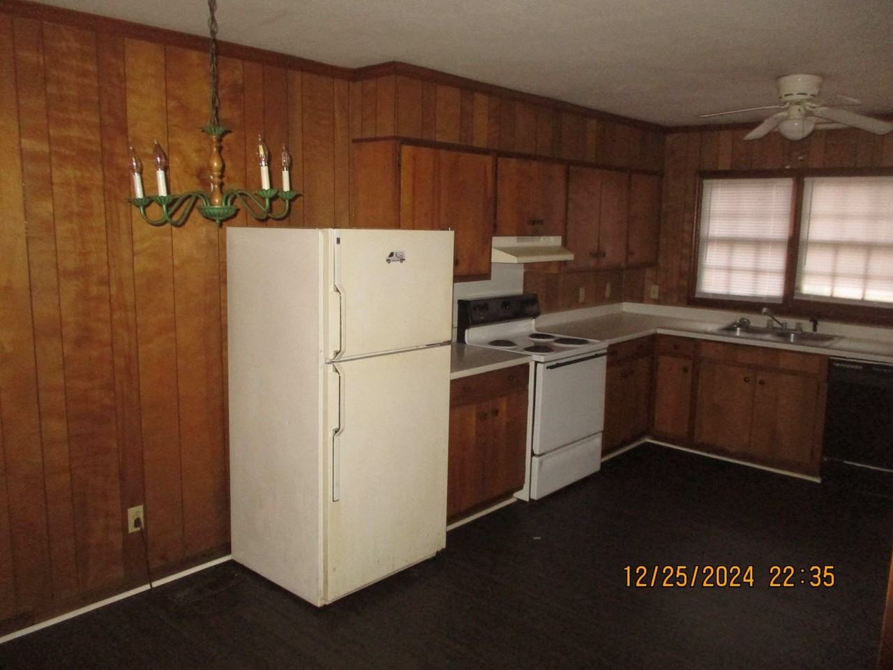 422 Kingswood Dr Apt A - Photo 3 of 5