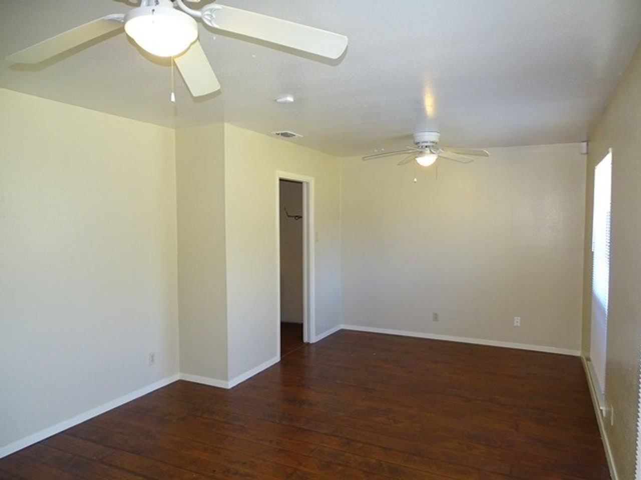 4850 Shadydale Dr - Photo 2 of 26