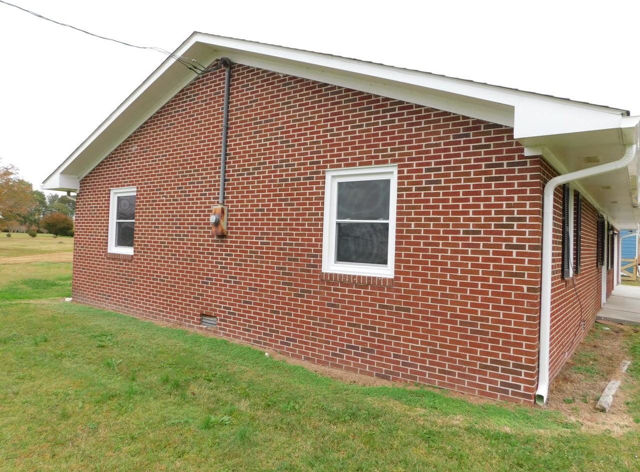 1540 Nixonton Rd - Photo 2 of 19