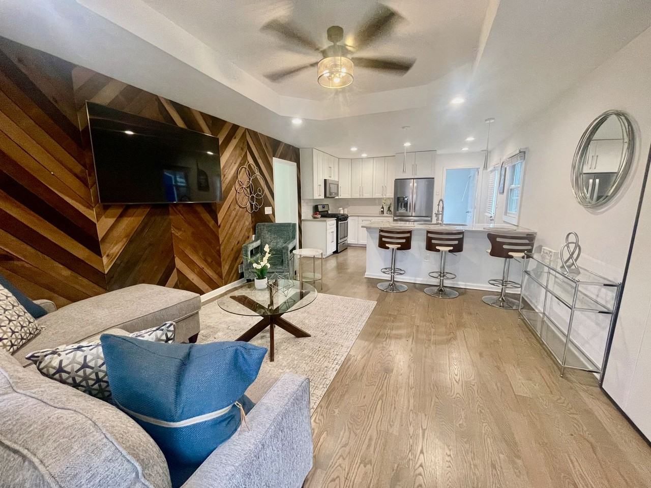 1086 Edgefield Dr Sw - Photo 2 of 23