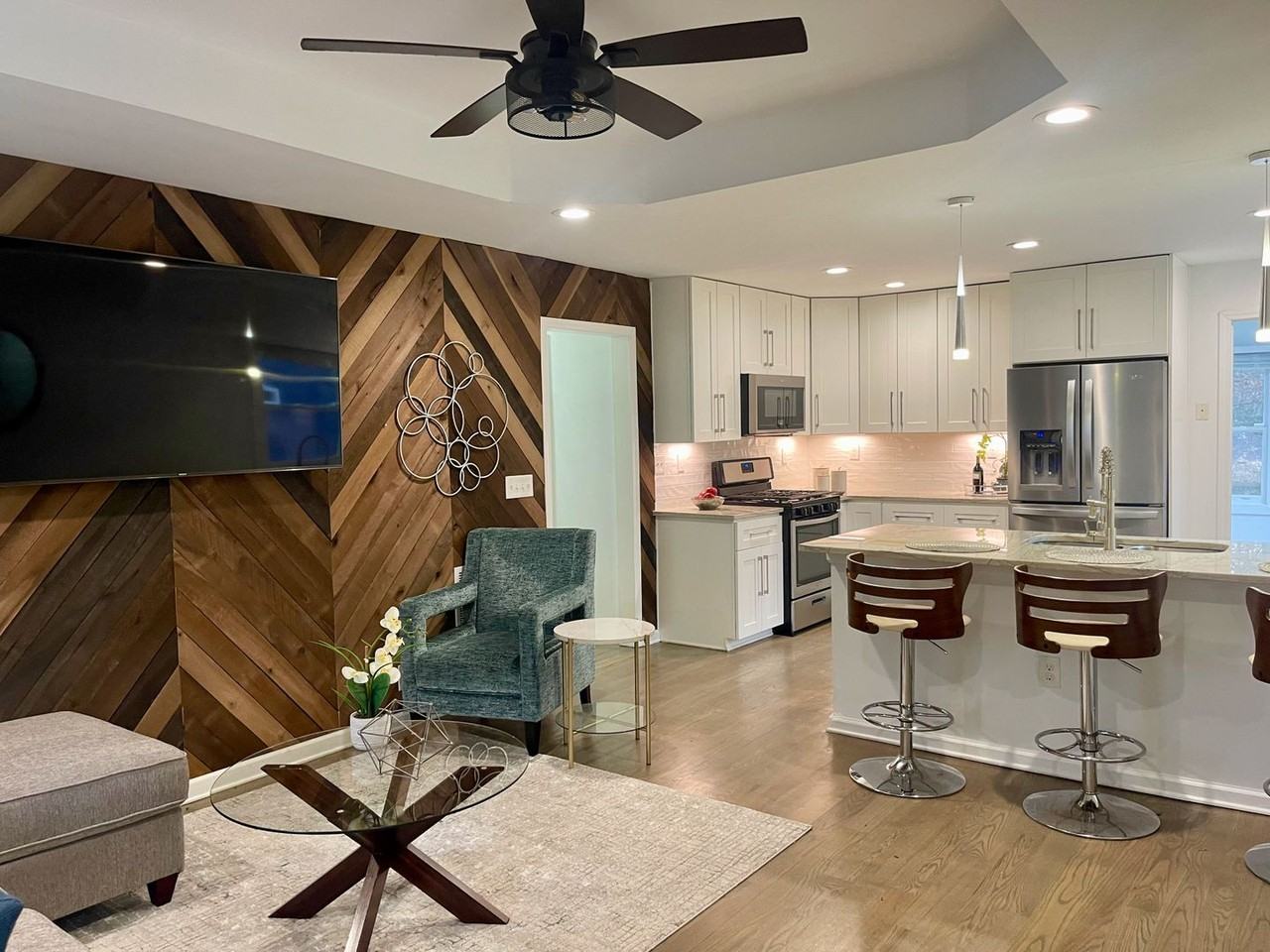 1086 Edgefield Dr Sw - Photo 3 of 23