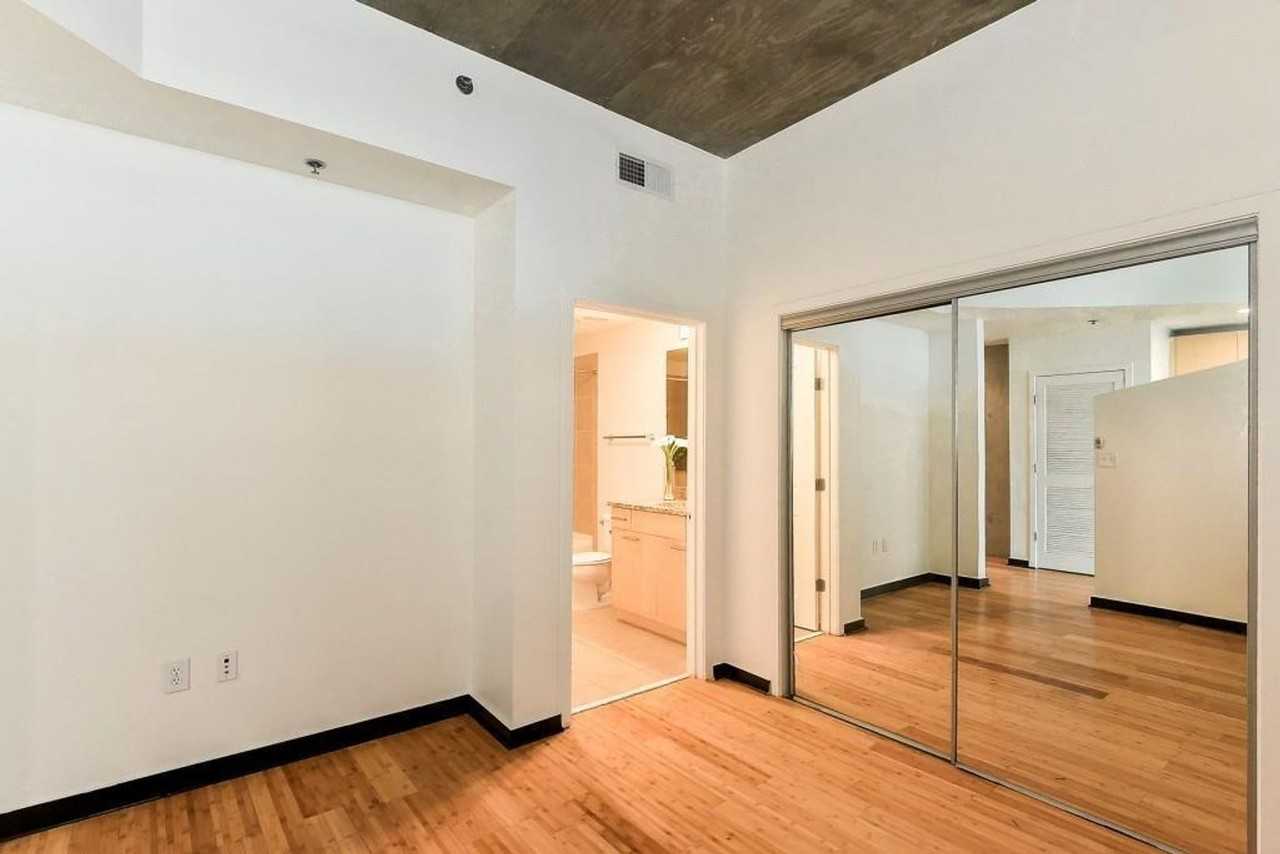 3324 Peachtree Rd Ne #2516 - Photo 7 of 30