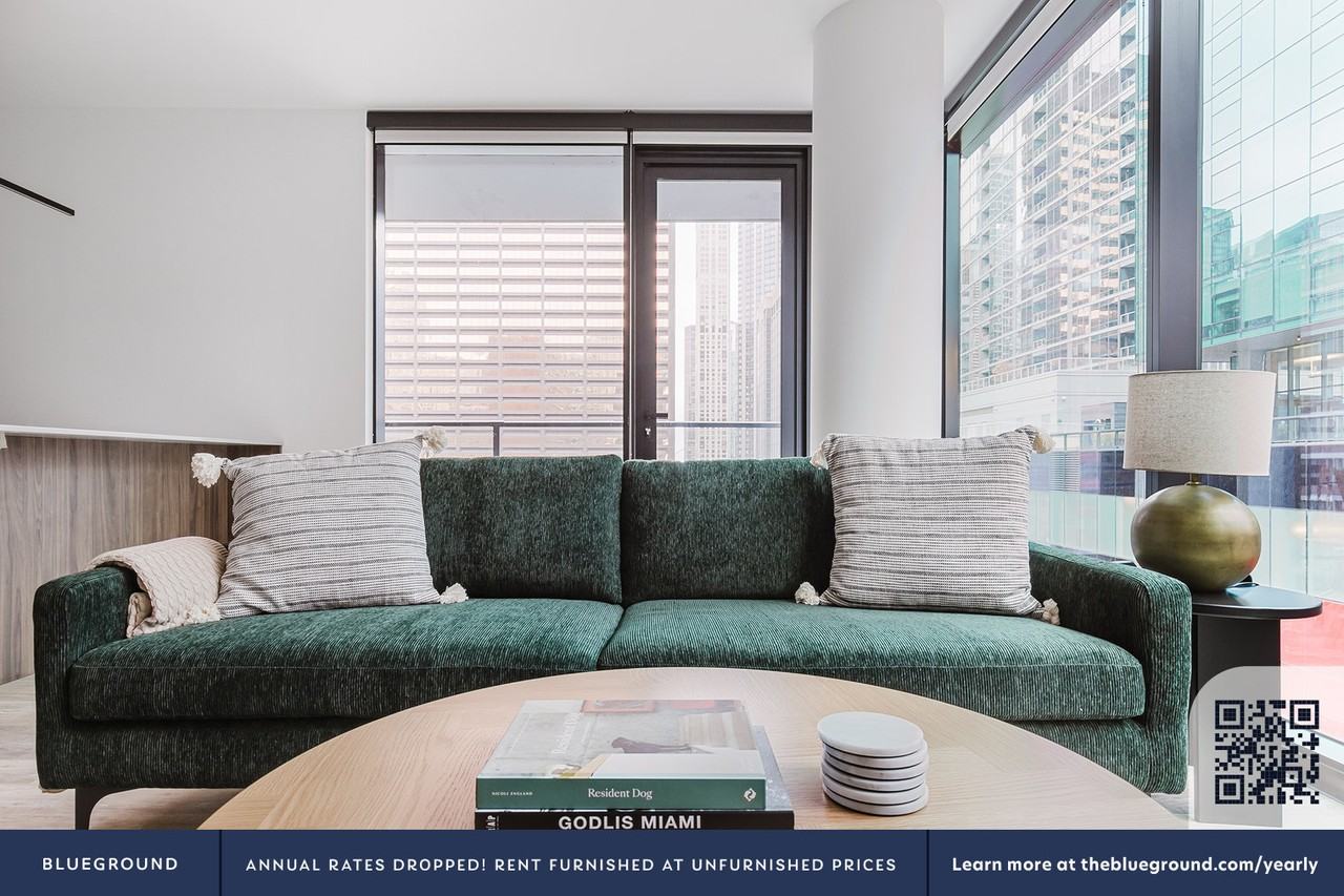 535 North Saint Clair Street - Photo 4 of 43