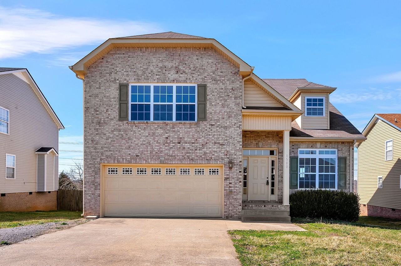 1580 Buchanon Dr - Photo 3 of 49