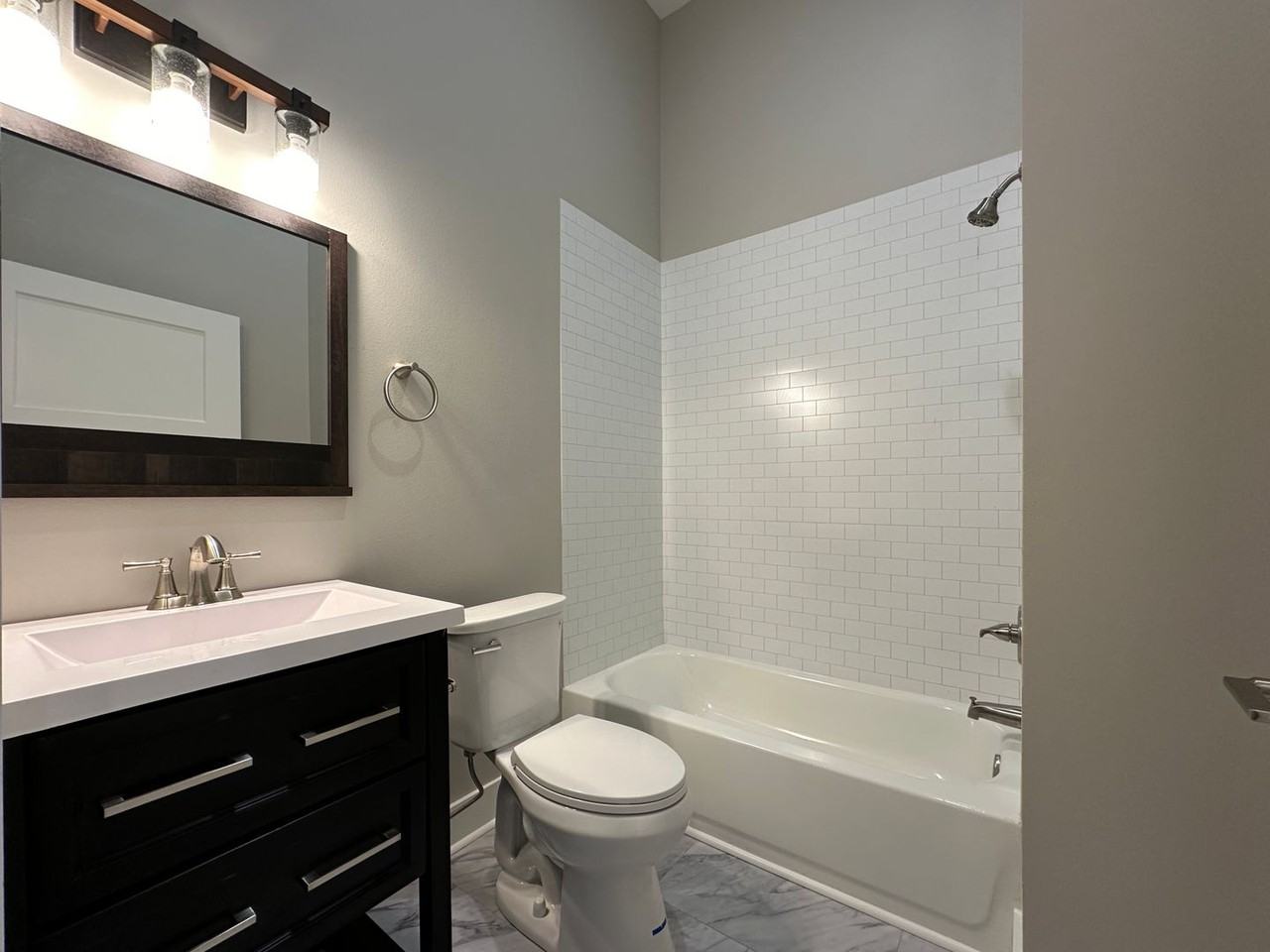 151 W Main St #4 - Photo 6 of 10