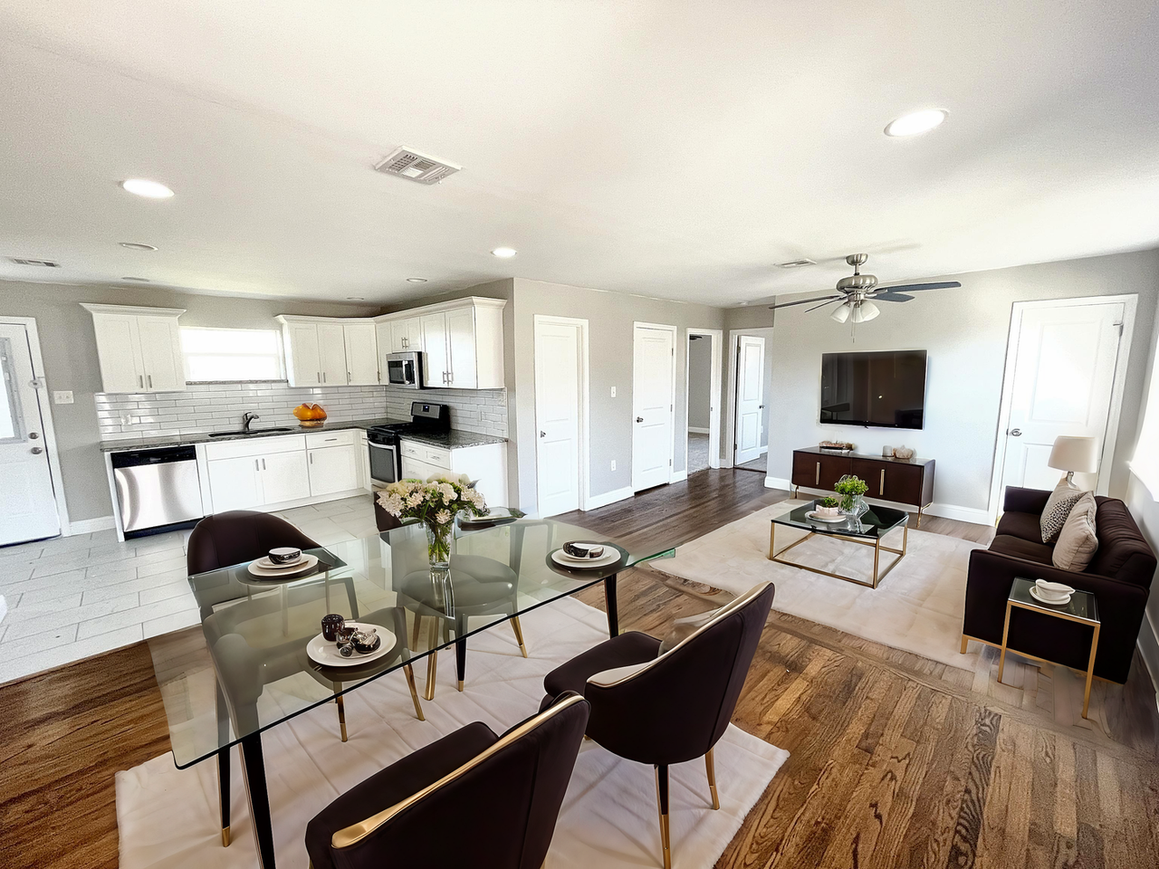 1729 Longview St - Photo 2 of 23