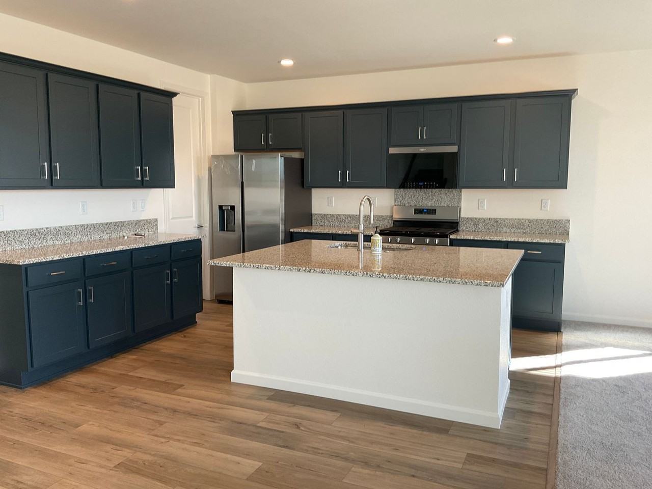 1913 Red Loam Rd - Photo 4 of 34