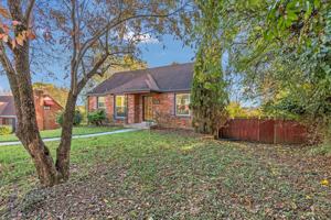 featured image of 804 Potter Ln