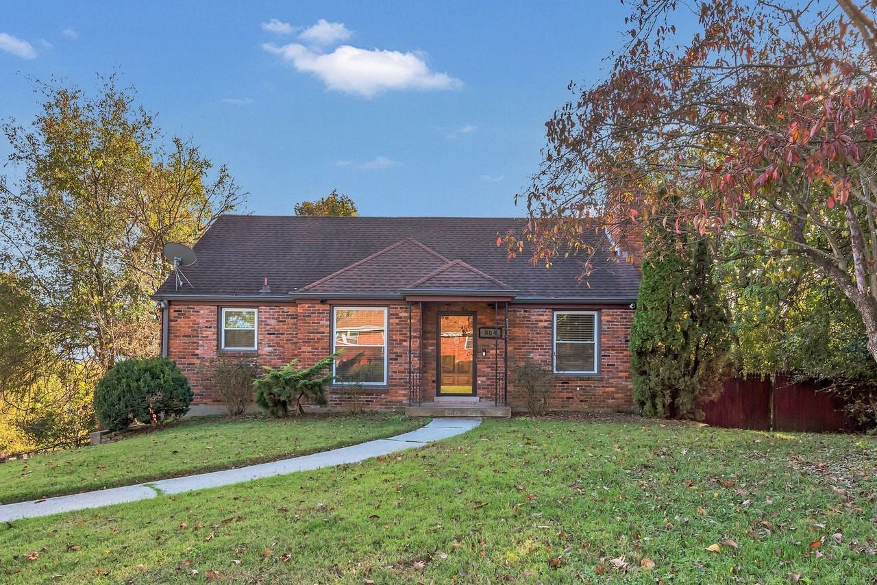 804 Potter Ln - Photo 2 of 39