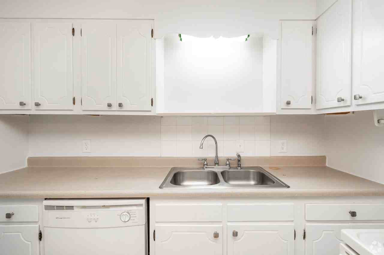 Royce Village Apartments - Photo 3 of 15