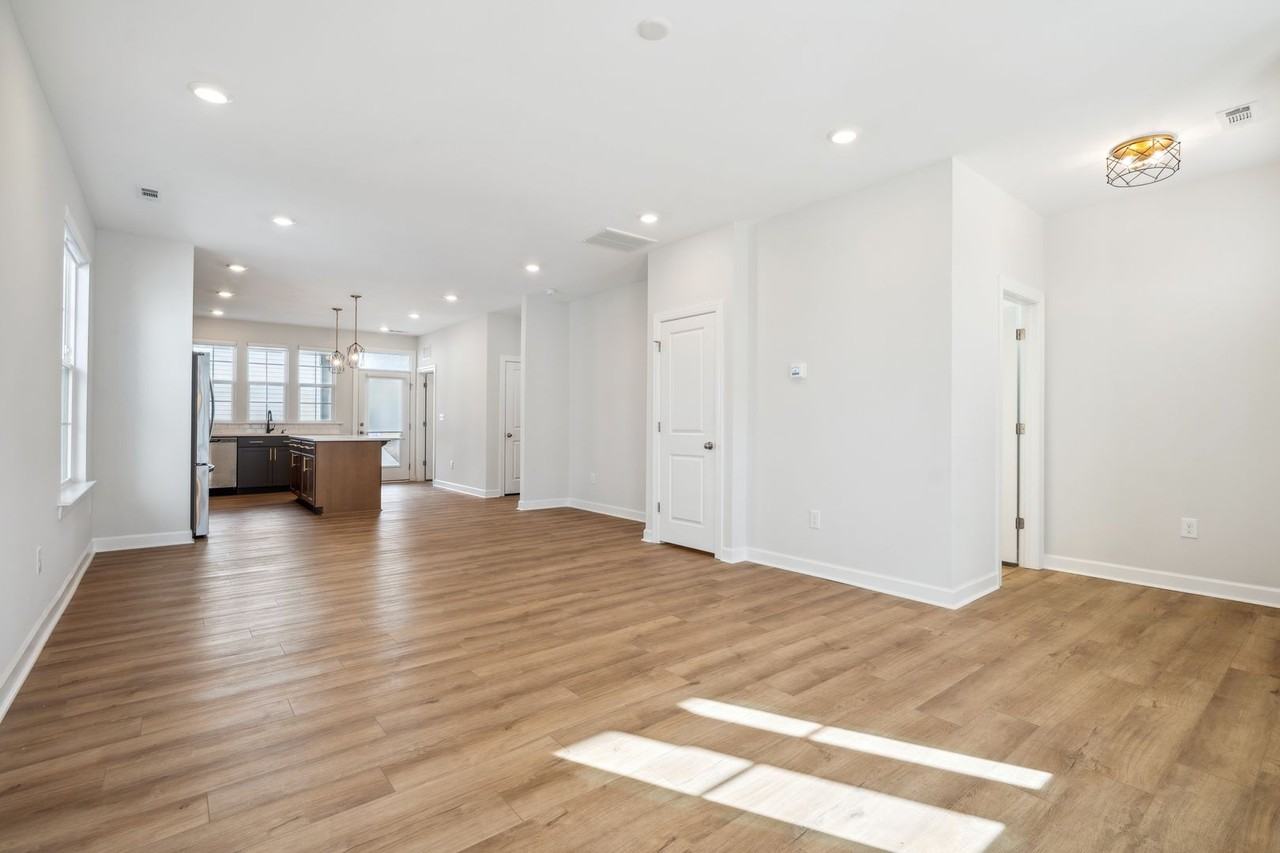 268 Pansy Park - Photo 2 of 17