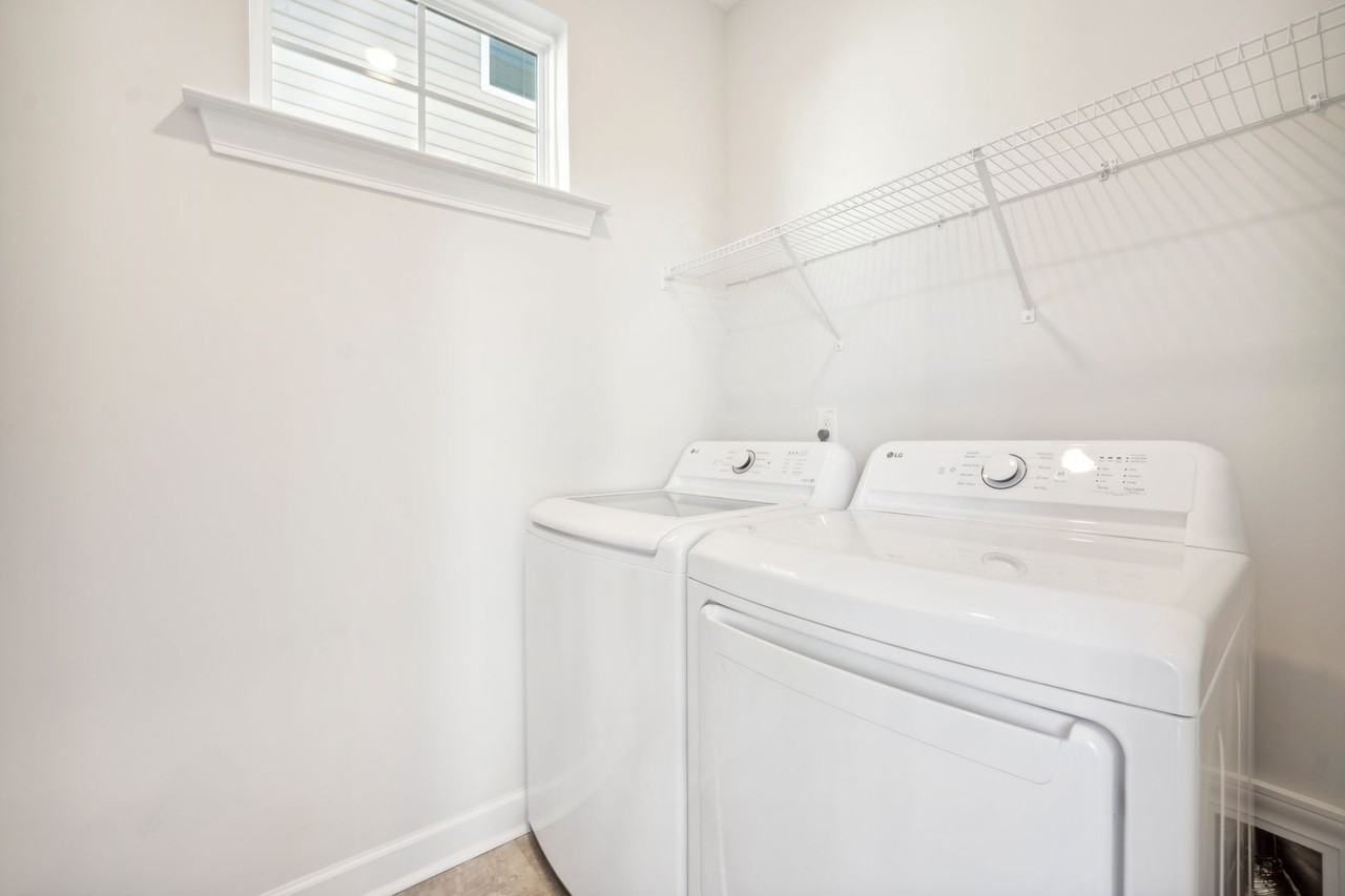268 Pansy Park - Photo 7 of 17