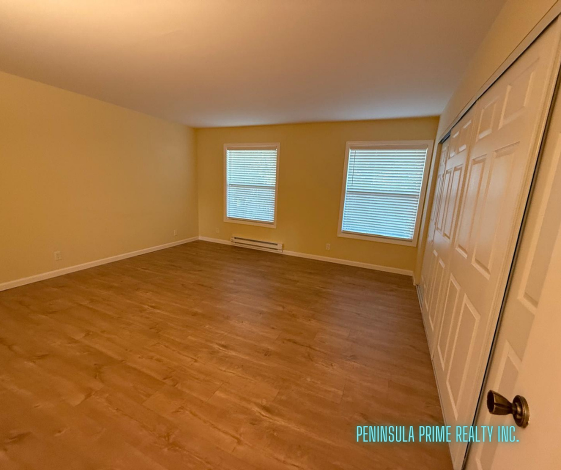 558 Vista Ave - Photo 3 of 20