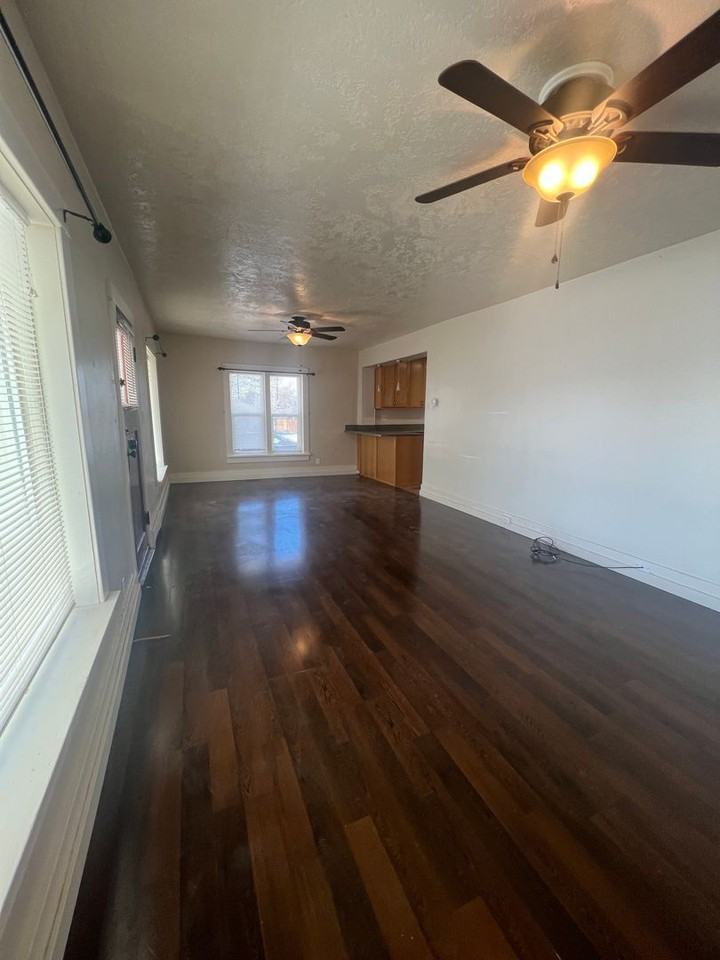 145 E 100 S - Photo 5 of 31