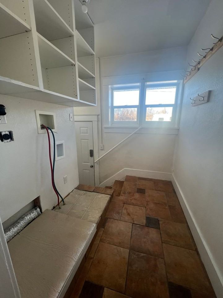 145 E 100 S - Photo 7 of 31