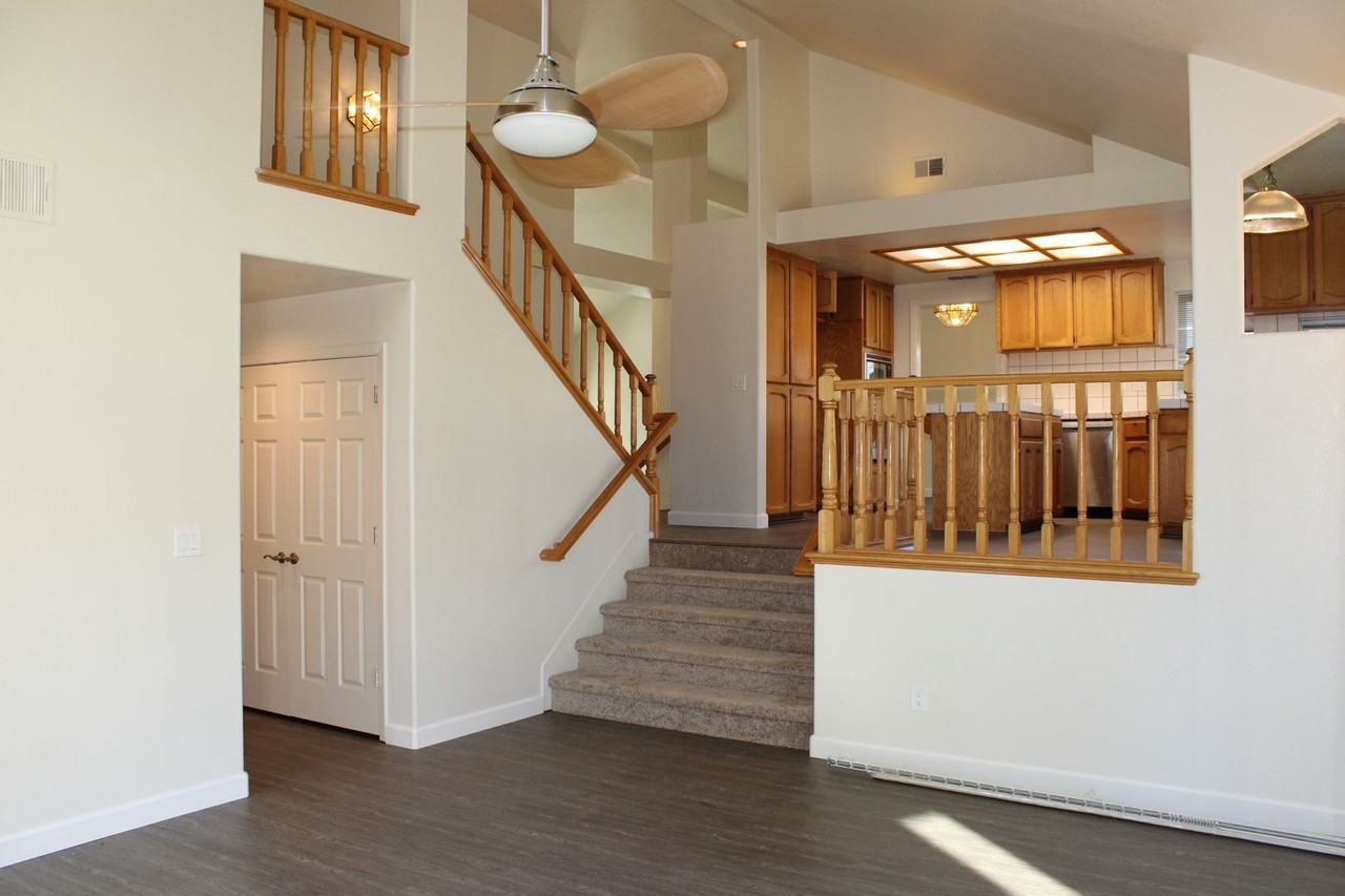 213 Baurer Cir - Photo 3 of 24
