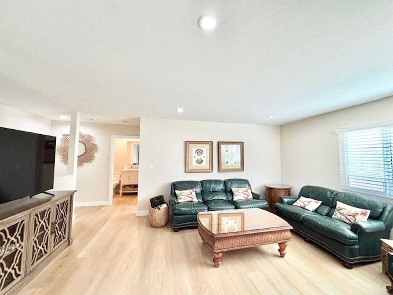 3725 Sunset Ln - Photo 5 of 22