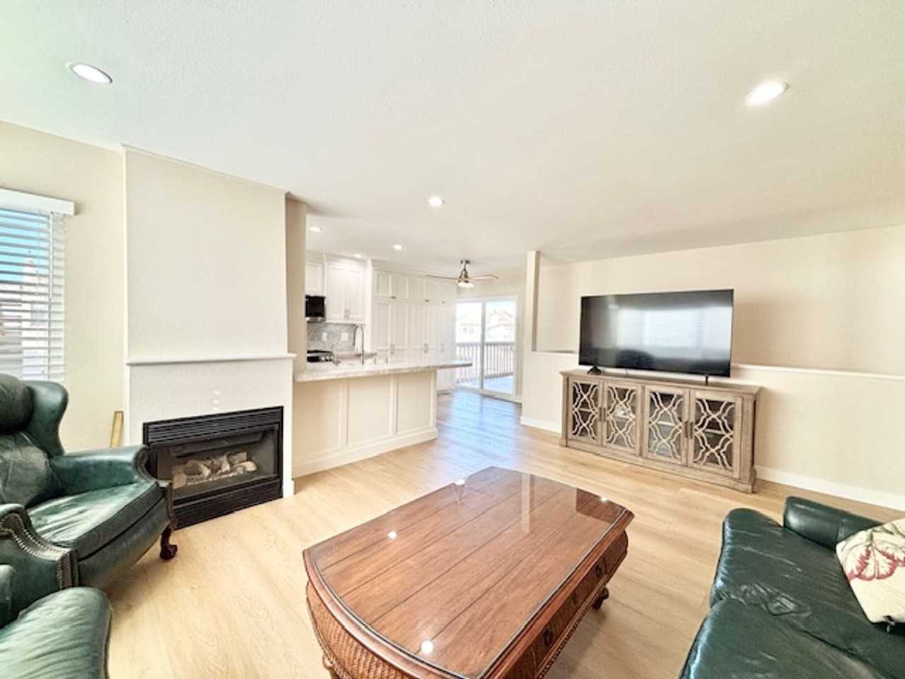 3725 Sunset Ln - Photo 6 of 22