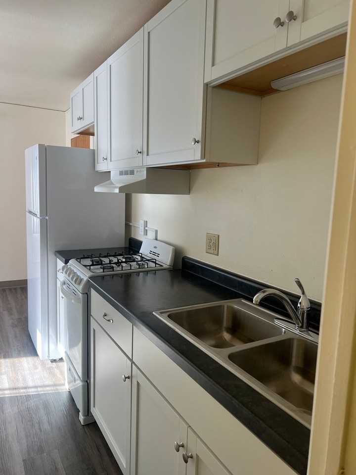 326 South 7th Street - Photo 2 of 10