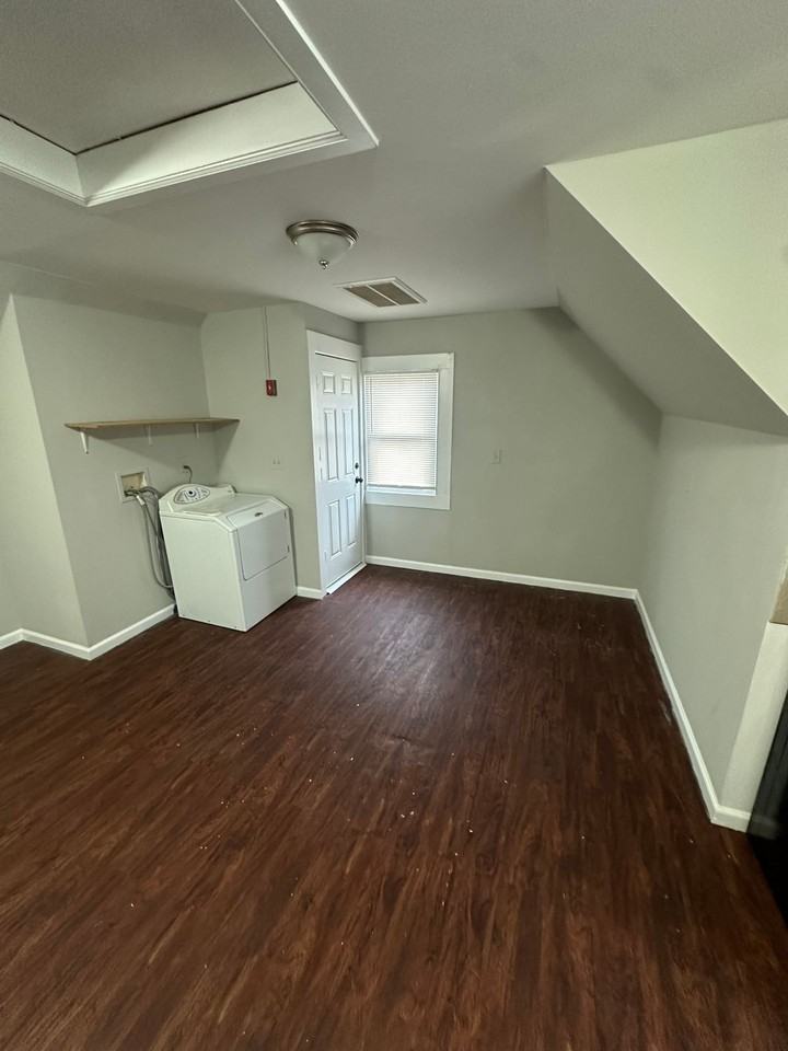 Brooks Street 273 - Photo 2 of 18