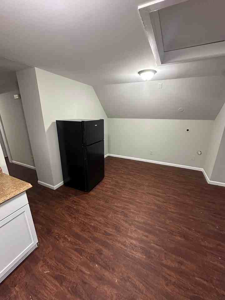Brooks Street 273 - Photo 6 of 18
