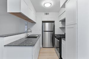 featured image of 2501 Manor Cir