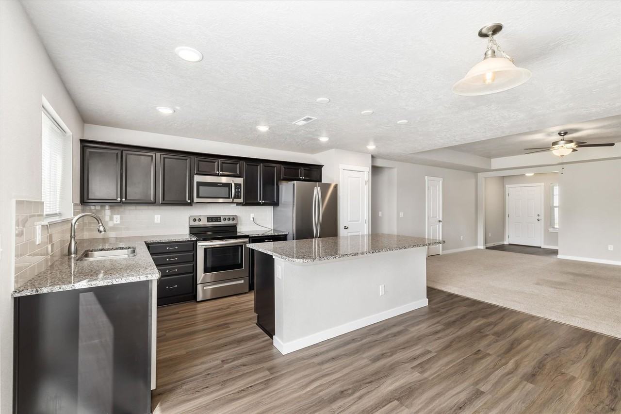 7745 E Declaration Dr - Photo 3 of 29