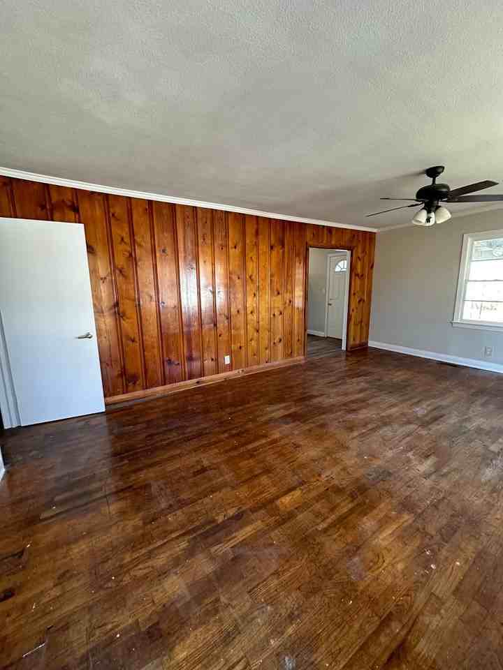 102 King Bee Cir Ne - Photo 2 of 17