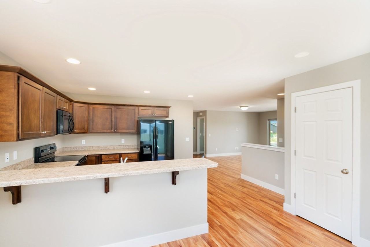 5308 Frontier Dr - Photo 2 of 18