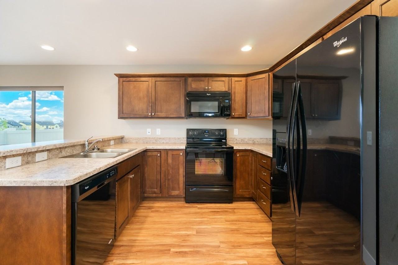 5308 Frontier Dr - Photo 5 of 18