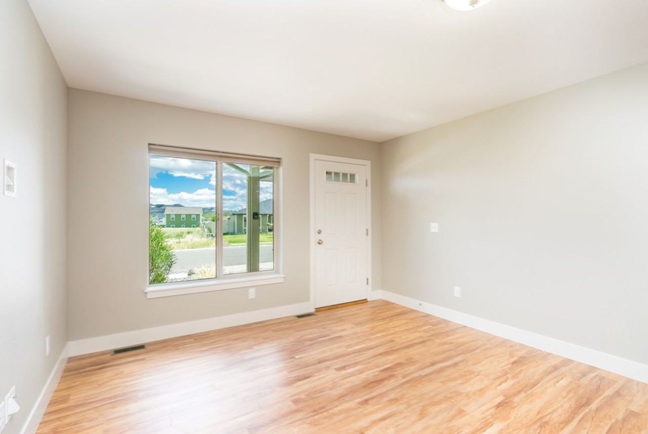 5308 Frontier Dr - Photo 6 of 18