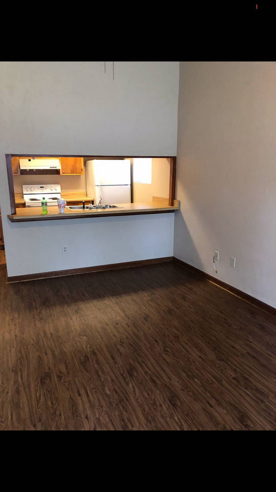 343 Whetherbine Way E - Photo 2 of 9