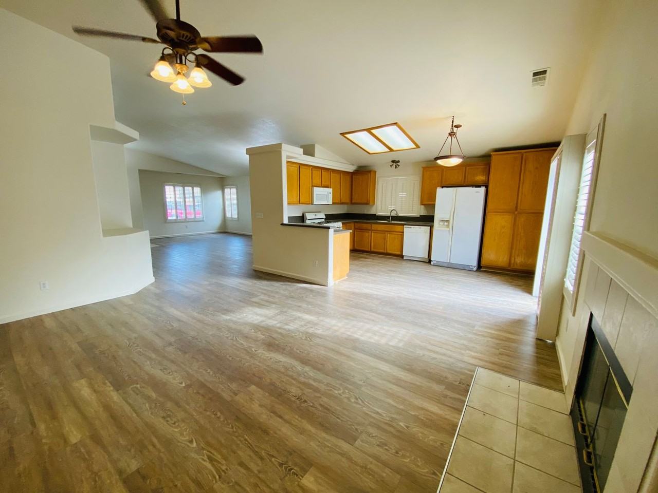 2207 Canal Farm Ln - Photo 3 of 20