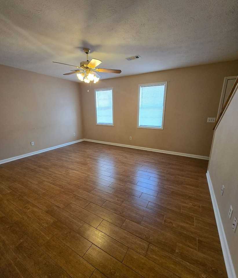 5302 Whisperwood Ct - Photo 2 of 10