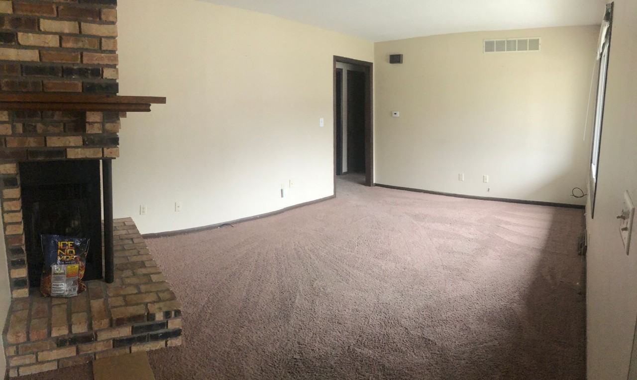 1233 Esther Ct - Photo 2 of 11