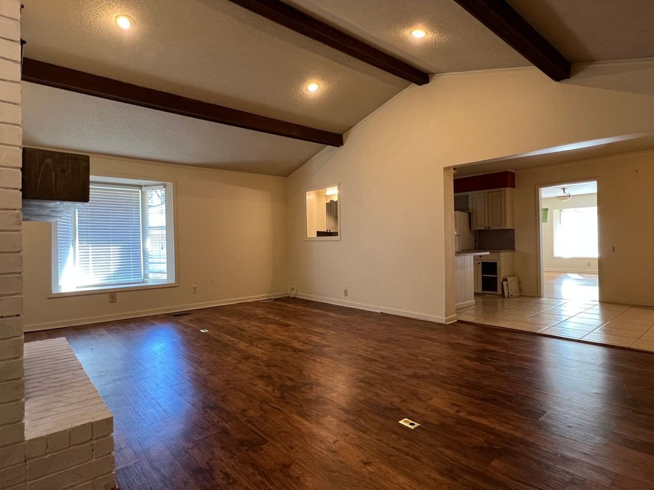 2111 Seminole Trl - Photo 5 of 19