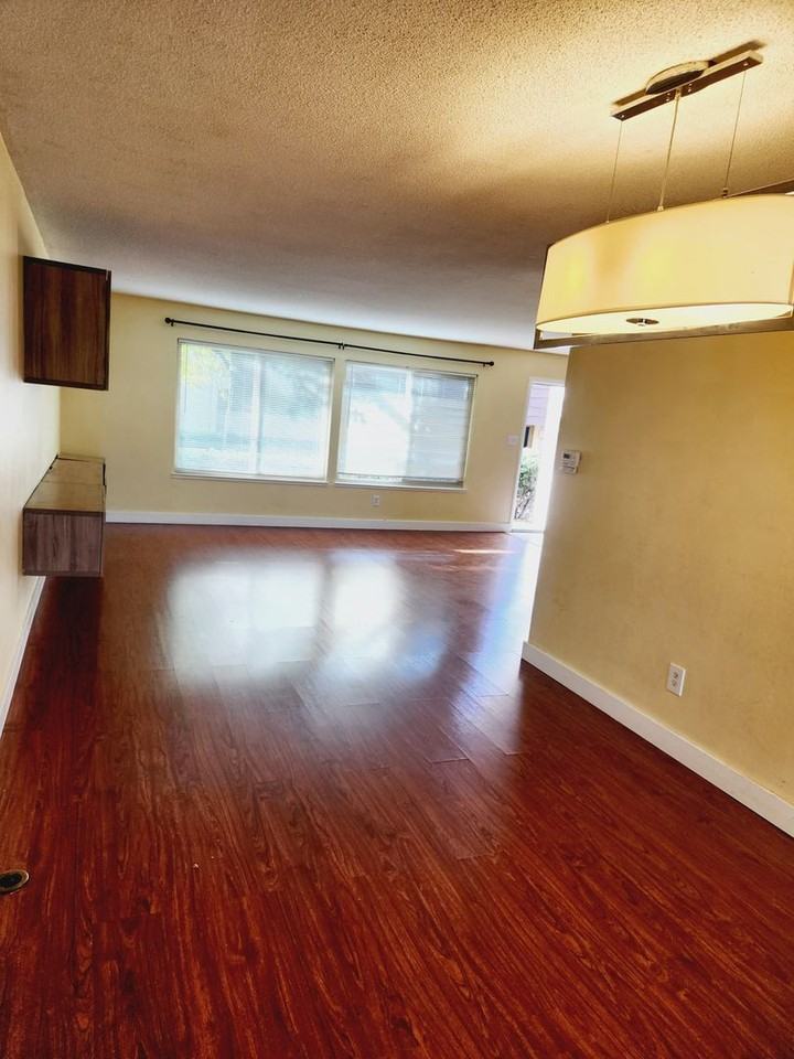 6060 Via Casitas - Photo 5 of 18