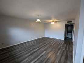 1520 E Boswell St - Photo 1 of 1