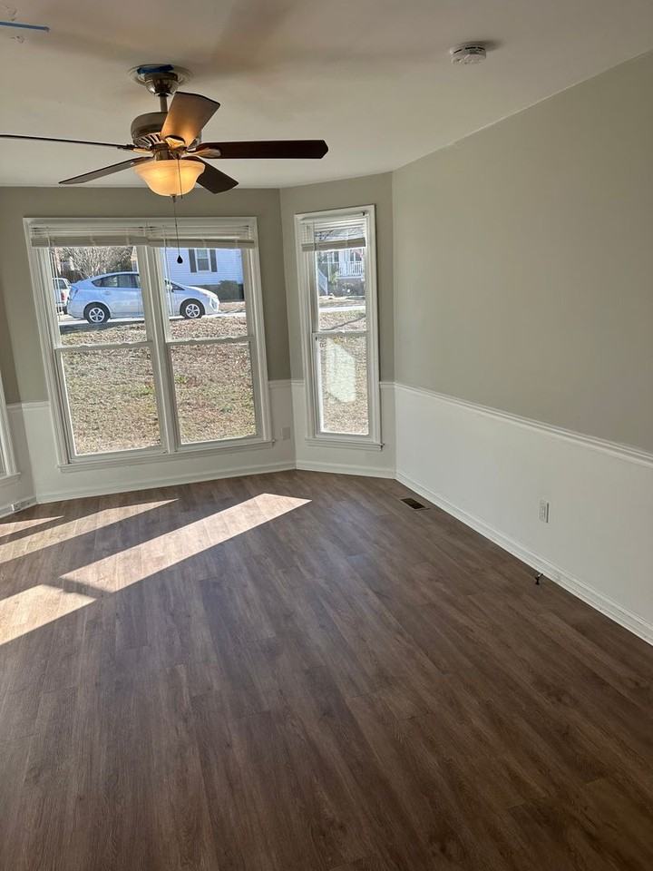 107 Savanna Woods Cir - Photo 3 of 16
