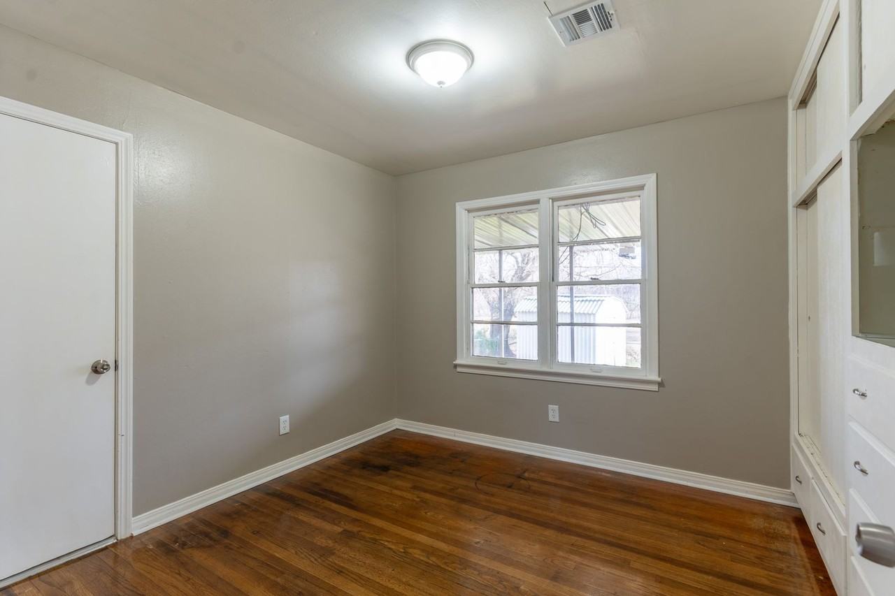 3308 N Holman Ct - Photo 6 of 20