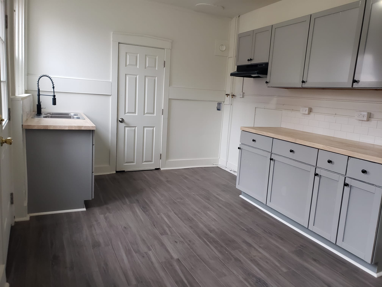 124 S Arch St - Photo 2 of 12