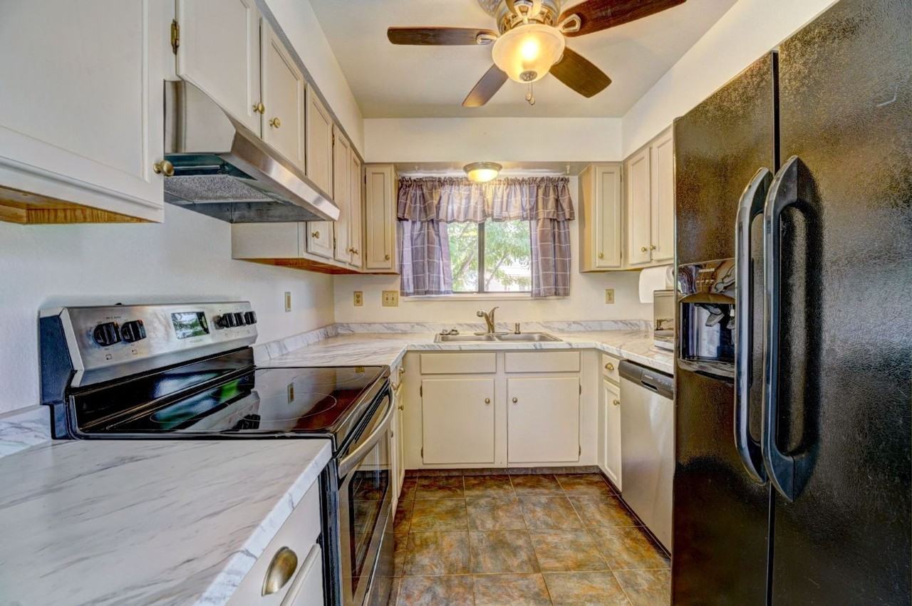 2719 B Rd - Photo 5 of 23