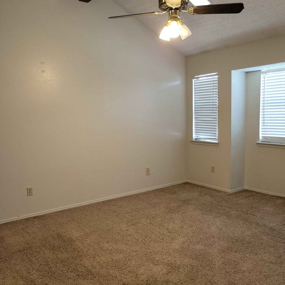 103 Sage Rd - Photo 7 of 12