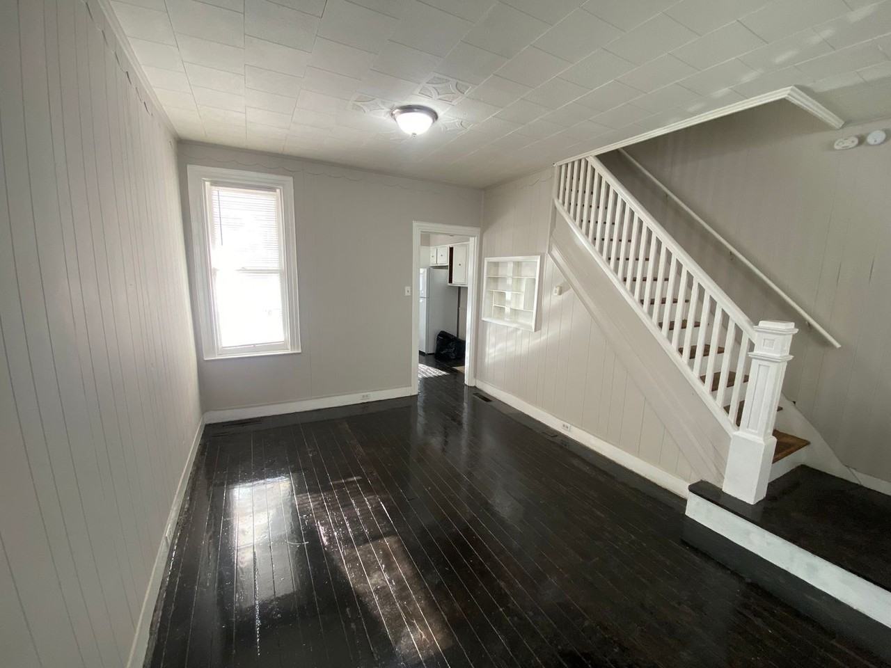 216 Park Pl - Photo 4 of 28