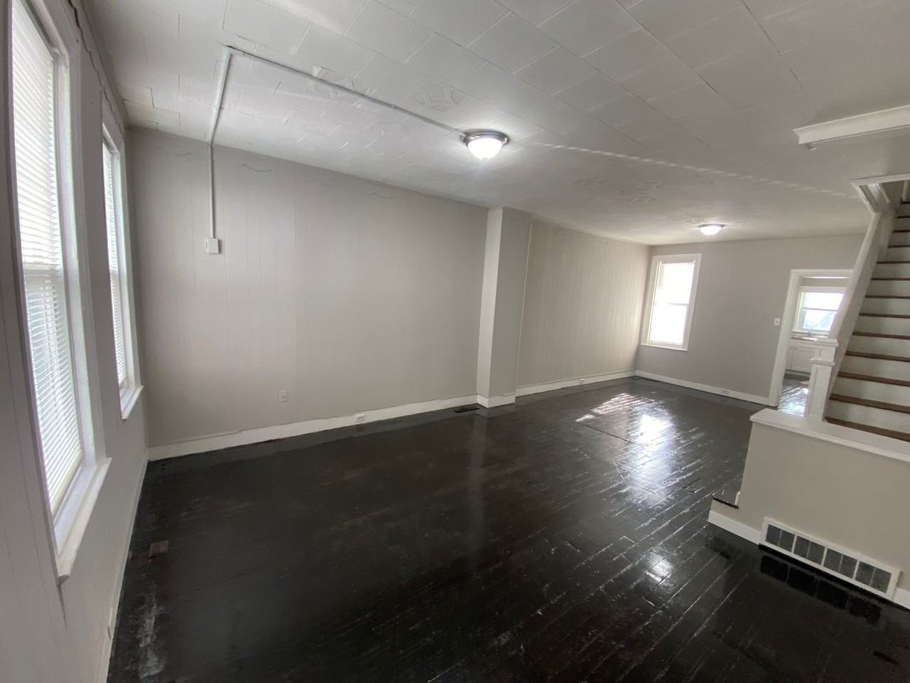 216 Park Pl - Photo 3 of 28