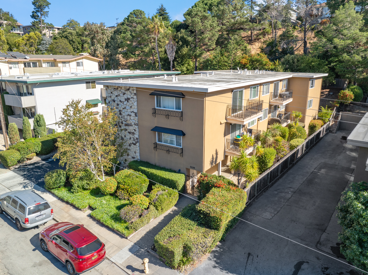 Glendora Apartments - Photo 3 of 3