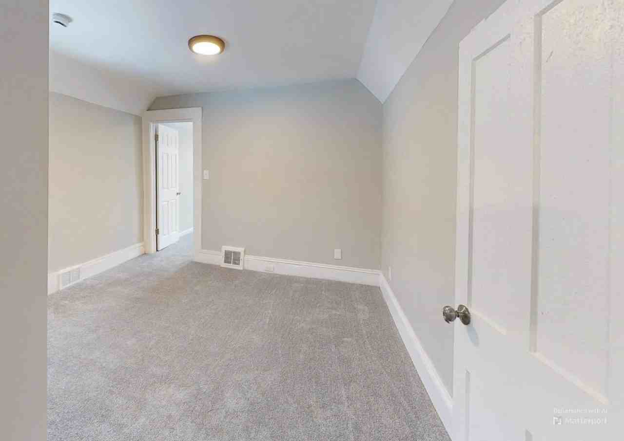 3794 W 31st St - Photo 3 of 50