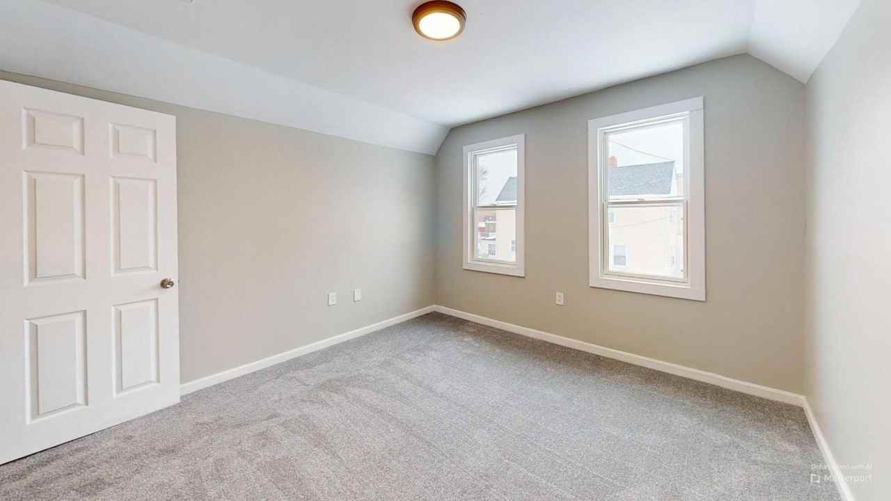 3794 W 31st St - Photo 7 of 50