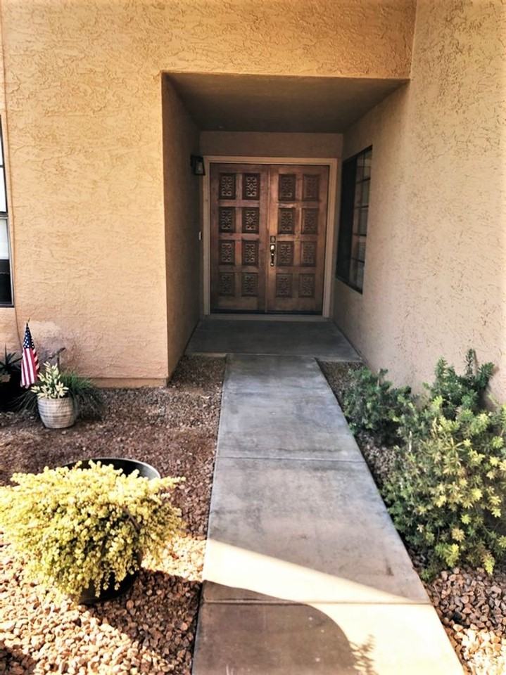 9019 E Winchcomb Dr - Photo 2 of 44