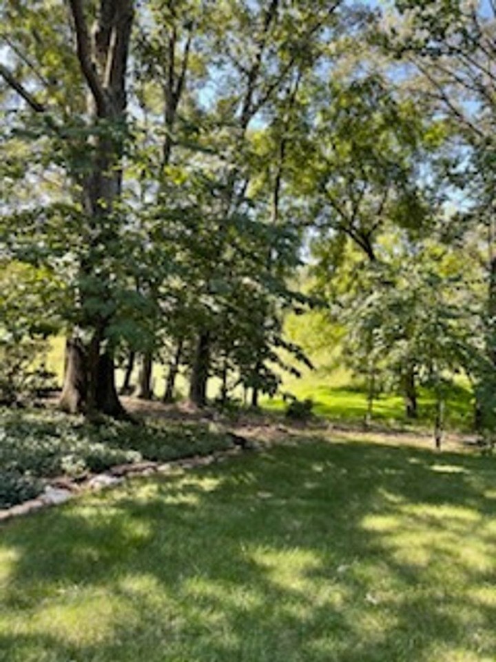 7604 Signal Hill Rd - Photo 2 of 37